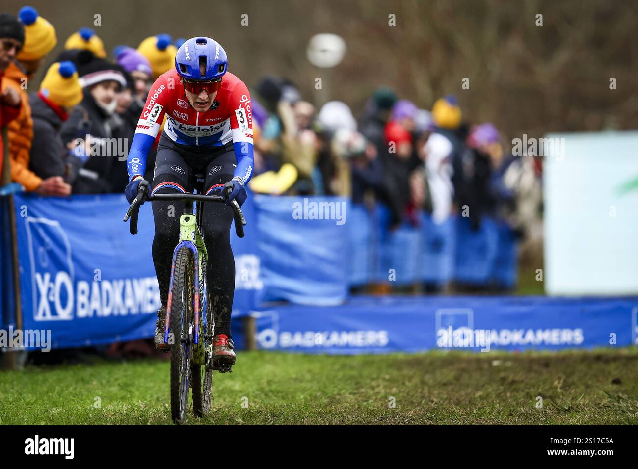 Baal, Belgique. 1er janvier 2025. La marque néerlandaise Lucinda photographiée en action lors de la course d'élite féminine de l'événement cycliste de cyclocross 'GP Sven Nys' le mercredi 1er janvier 2025 à Baal, étape 5/8 de la compétition X2O Badkamers 'Trofee Veldrijden'. BELGA PHOTO DAVID PINTENS crédit : Belga News Agency/Alamy Live News Banque D'Images