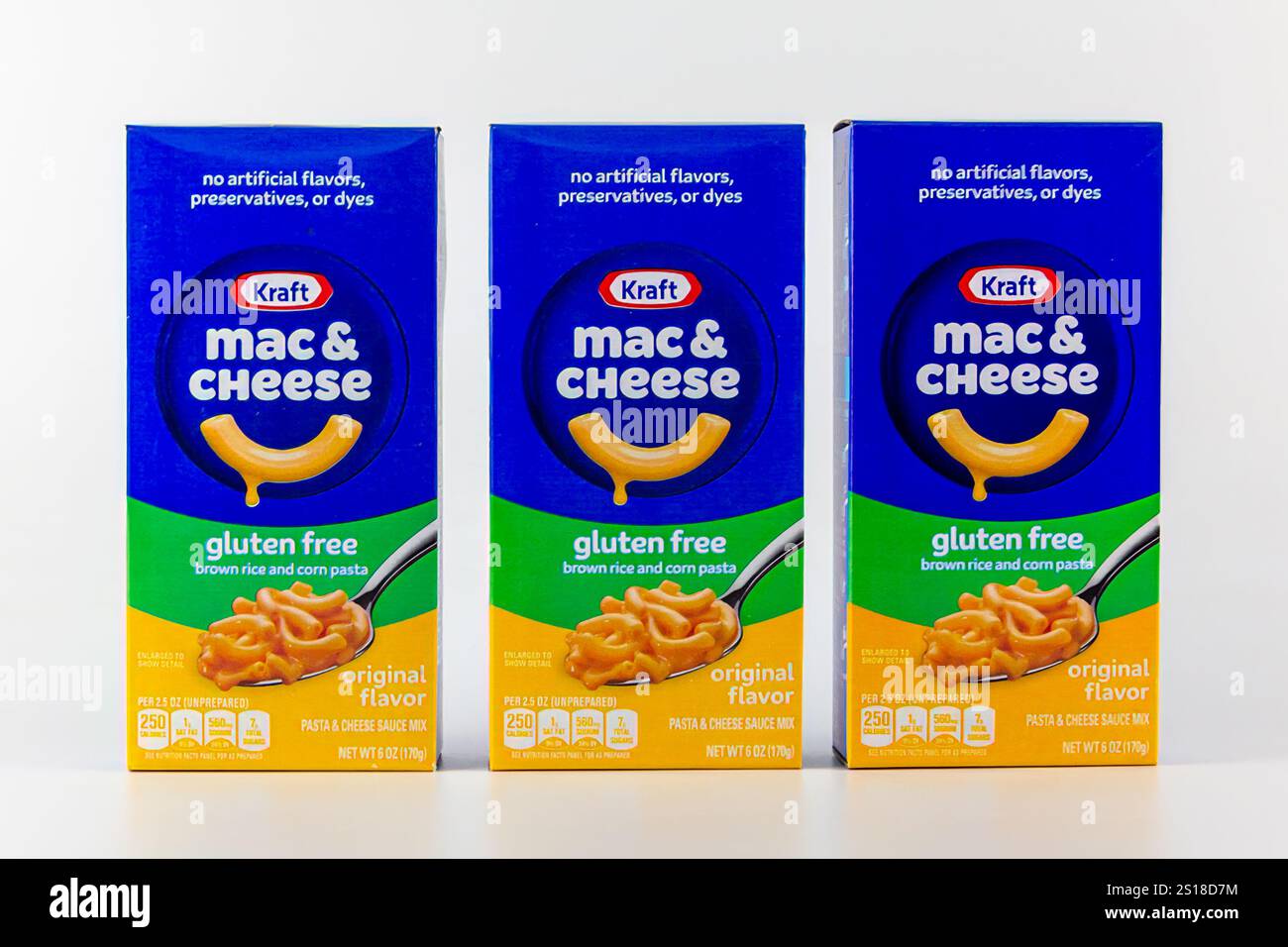 ST. PAUL, MN, États-Unis 1er JANVIER 2025 : emballage Kraft Mac et Cheese gluten Free et logo de marque déposée. Banque D'Images