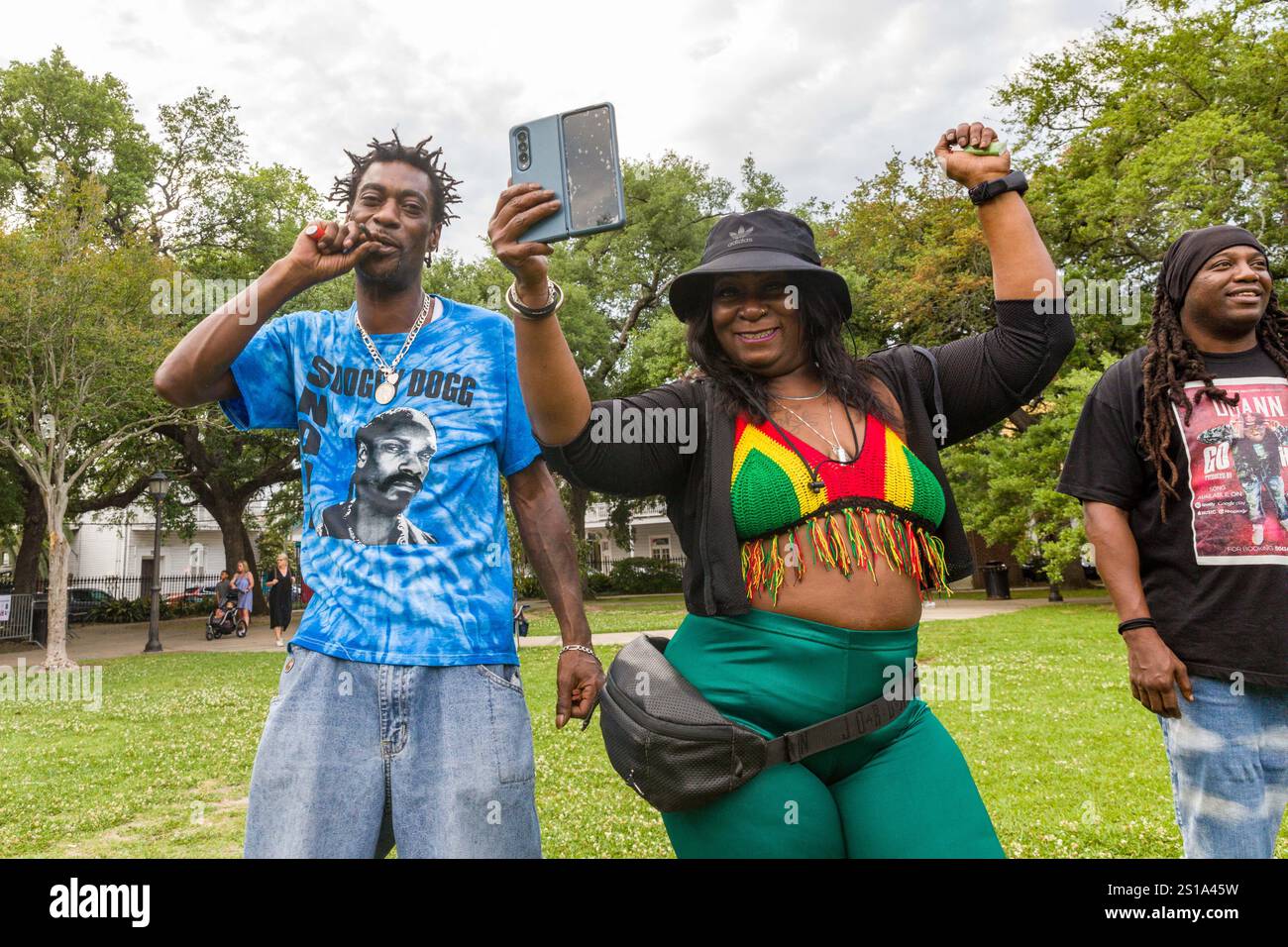 La Nouvelle-Orléans, États-Unis. 20 avril 2024. Festival du cannabis (Festival Marijunana) à Washington Square avec Zulu Tramp social Aid & Pleasure Club, 4,20 est le nom de la journée du cannabis, le 20 avril 2024, à la Nouvelle-Orléans, Louisiane, ÉTATS-UNIS. Photo de Pascal Avenet/ABACAPRESS. COM Credit : Abaca Press/Alamy Live News Banque D'Images