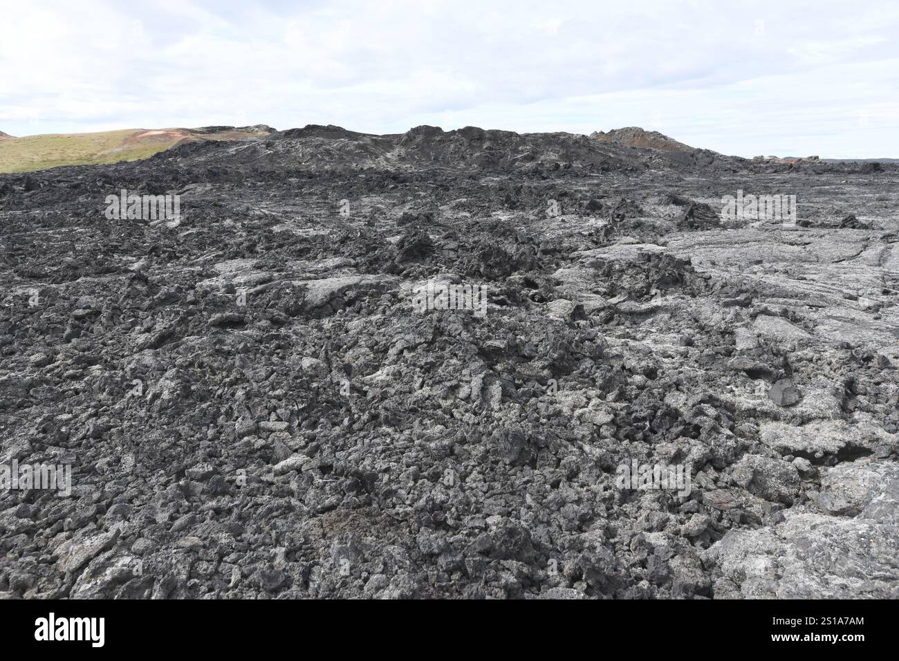 Volcan Leirhnjukur, coulée de lave. Krafla, région de Myvatn, Islande. Banque D'Images