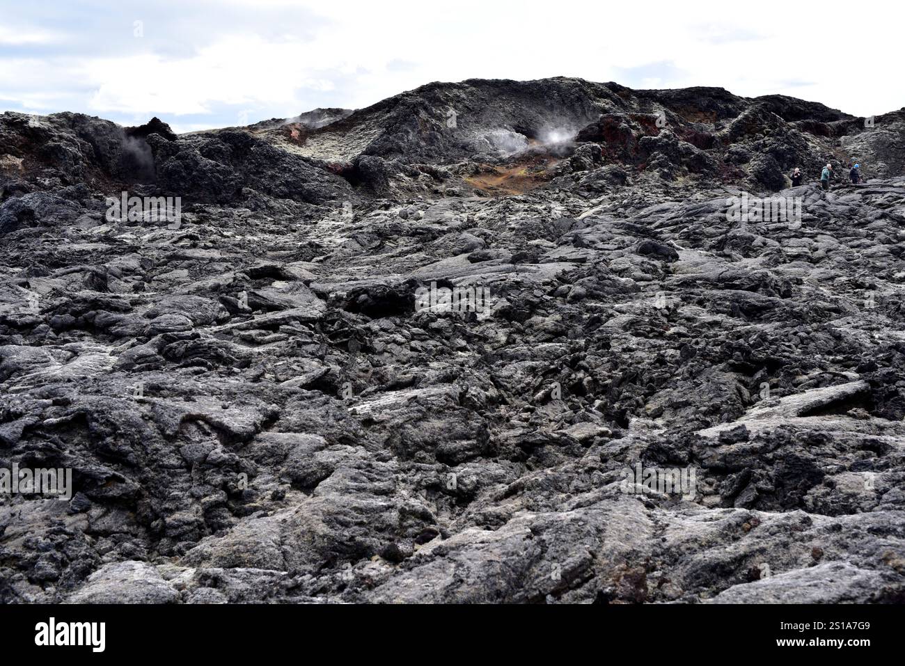 Volcan Leirhnjukur, fumerolles. Krafla, région de Myvatn, Islande. Banque D'Images