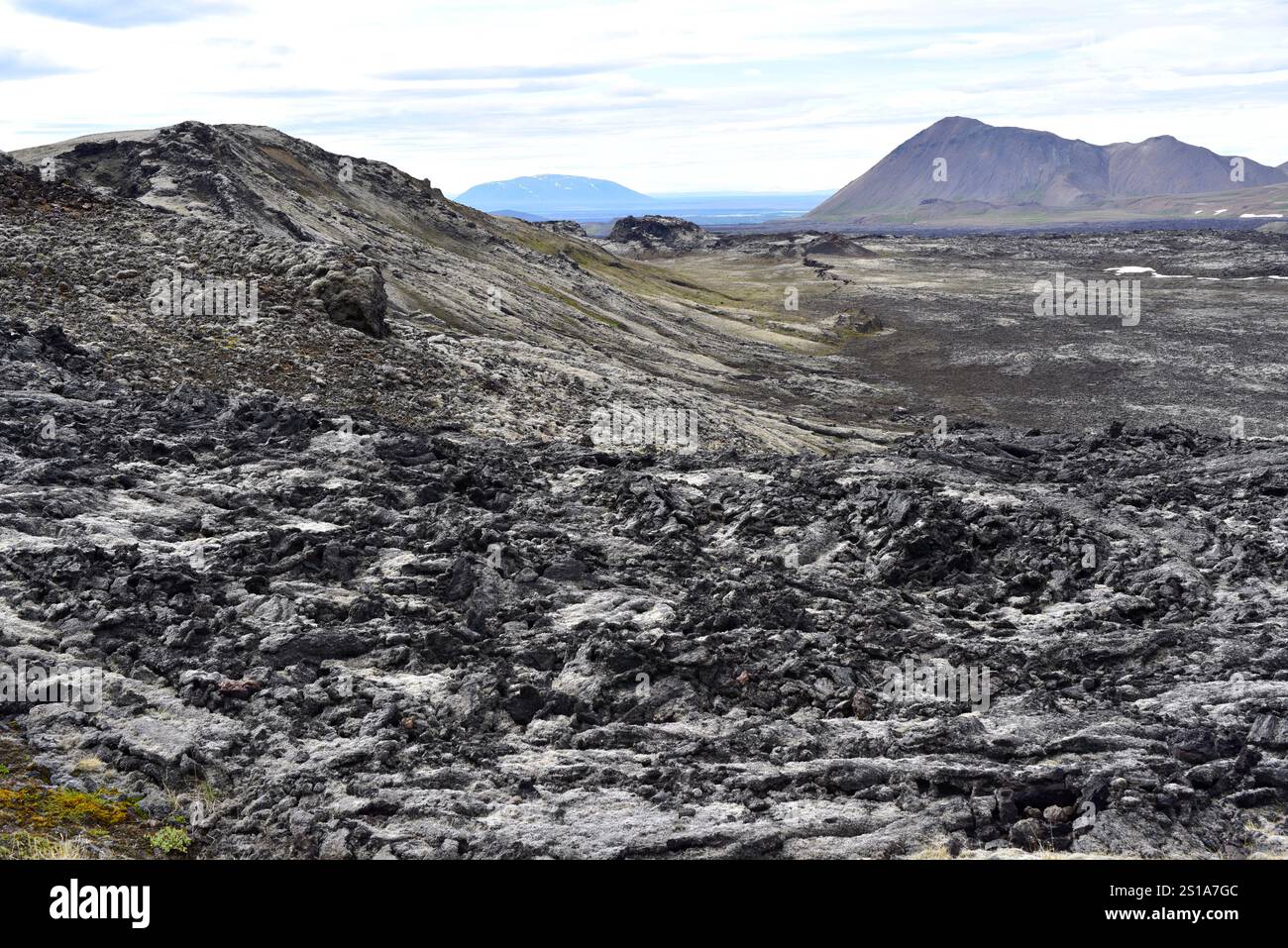 Volcan Leirhnjukur, coulée de lave. Krafla, région de Myvatn, Islande. Banque D'Images