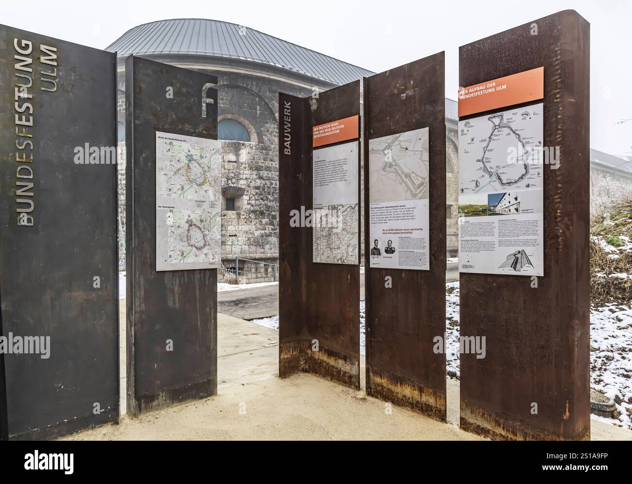Wilhelmsburg. Bundesfestung Ulm. IM 19. Jahrhunderts War sie die größte millitärische Befestigungsanlage en Europe. // 30.12.2024 : Ulm, Bade-Württemberg, Deutschland *** forteresse fédérale de Wilhelmsburg Ulm au XIXe siècle, c'était la plus grande fortification militaire d'Europe 30 12 2024 Ulm, Bade-Württemberg, Allemagne Banque D'Images