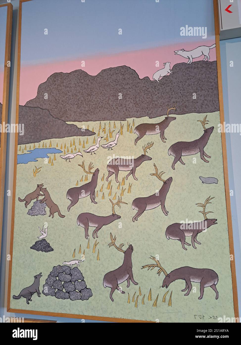 Peinture de troupeaux de rennes au Centre d'accueil Unikkaarvik sur la rue Sinaa à Iqaluit, Nunavut, Canada Banque D'Images