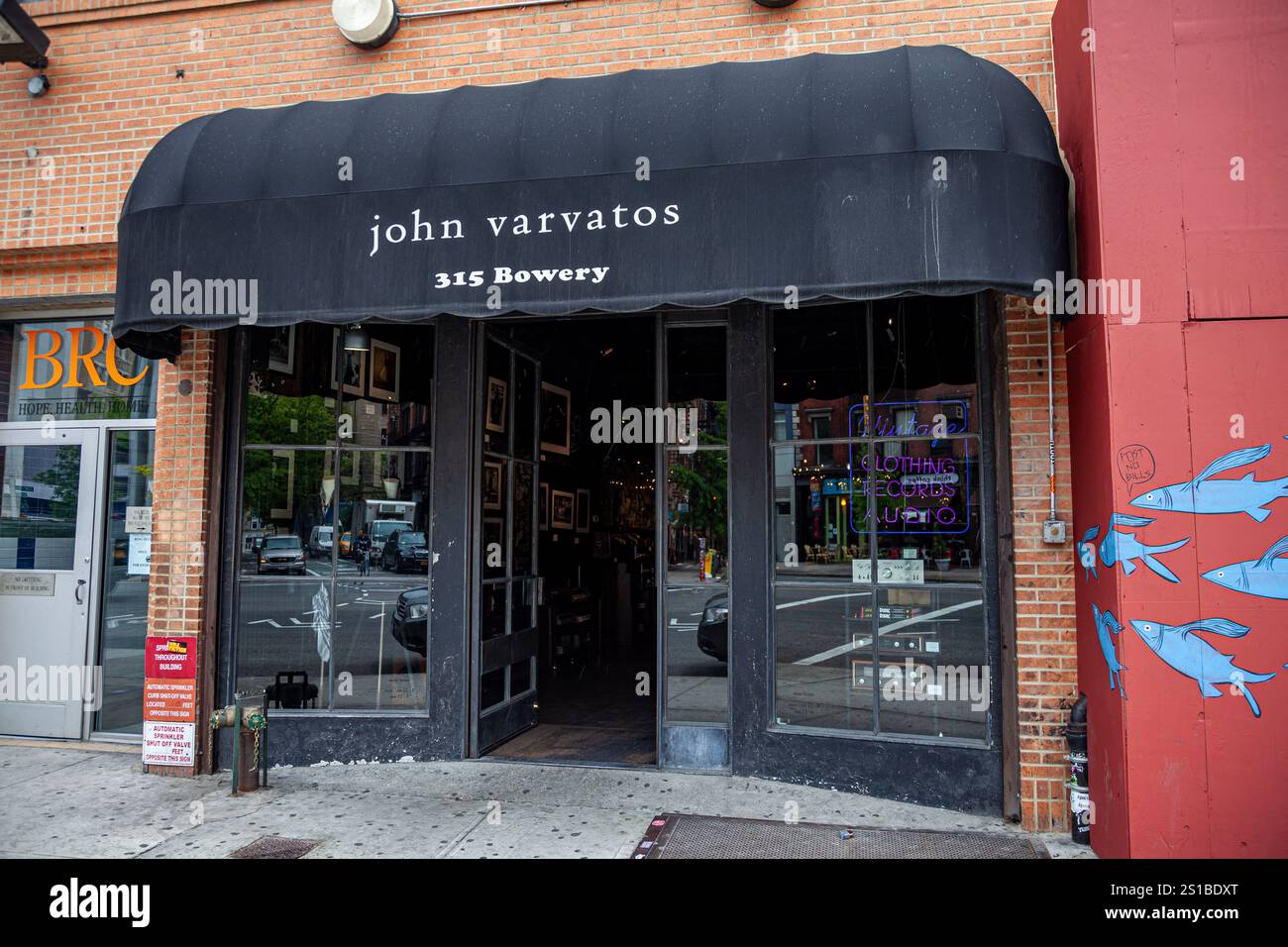 John Varvatos, ancien site de la salle de concert du CBGB, The Bowery, East Village, Manhattan, New York Banque D'Images