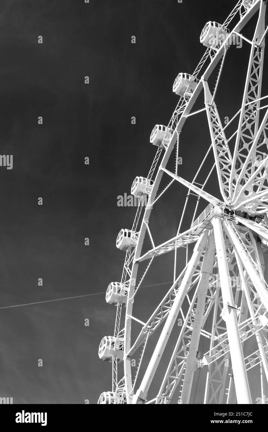 Grande roue avant Foire de Noël à Moll de la Fusta, Barcelone, Port Vell, Espagne Banque D'Images