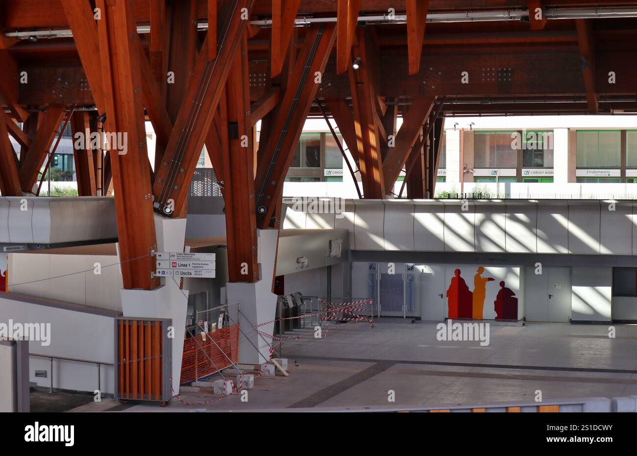 Napoli - Interno della nuova stazione metro del Centro Direzionale Banque D'Images