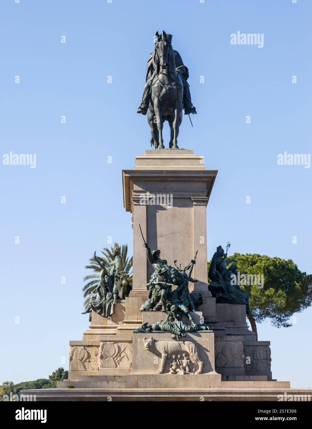 Rome, Italie - 10 février 2013 : Monument Garibaldi sur la colline du Janiculum. Le Janiculum (Gianicolo en italien) est une colline de l'ouest de Rome. En voici un Banque D'Images