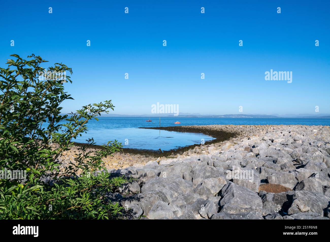 Belle matinée ensoleillée à Morecambe sur la côte du Lancashire dans le nord-ouest de l'Angleterre. Banque D'Images