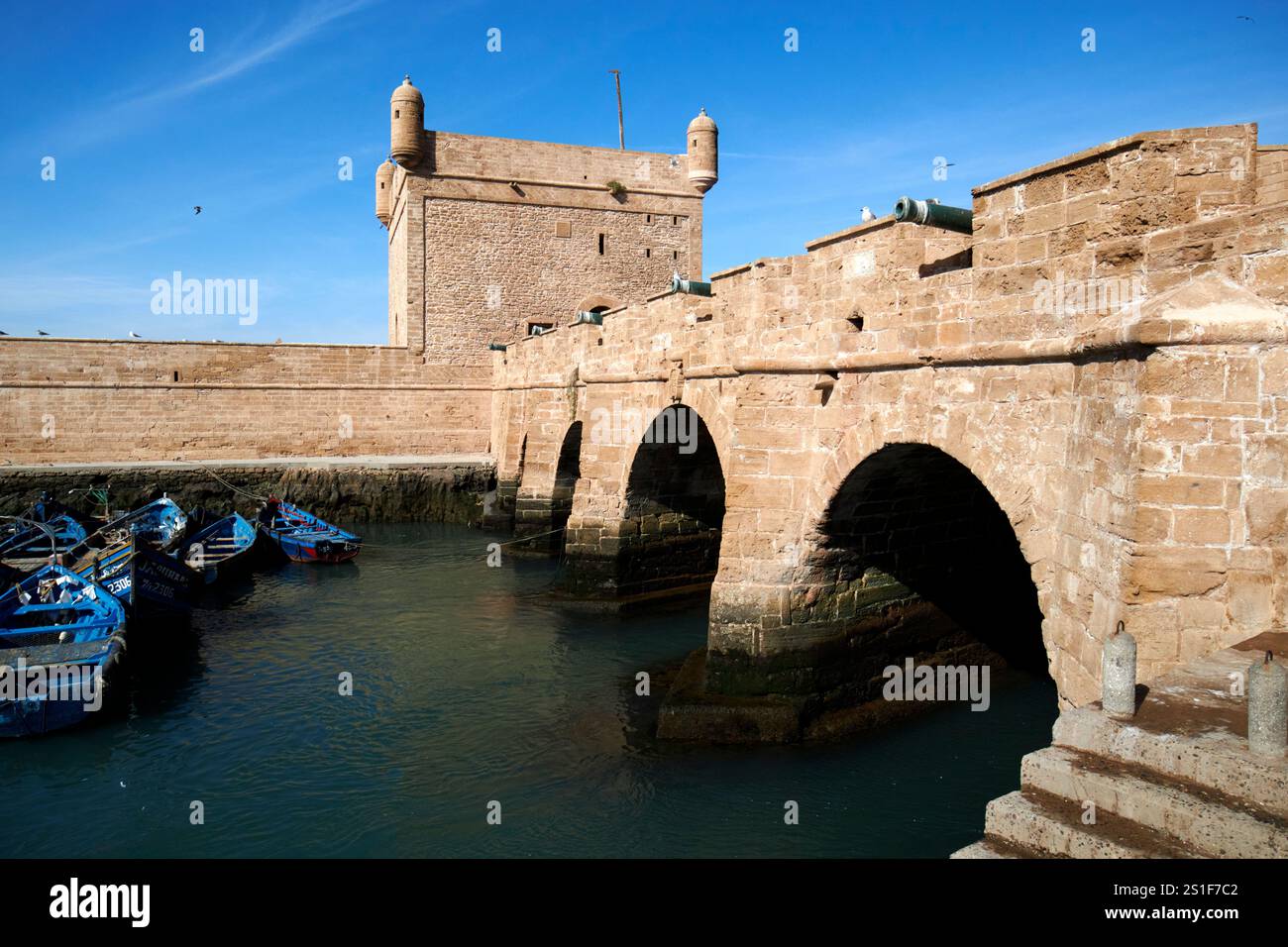 skala du port et fortifications portuaires essaouira, maroc Banque D'Images