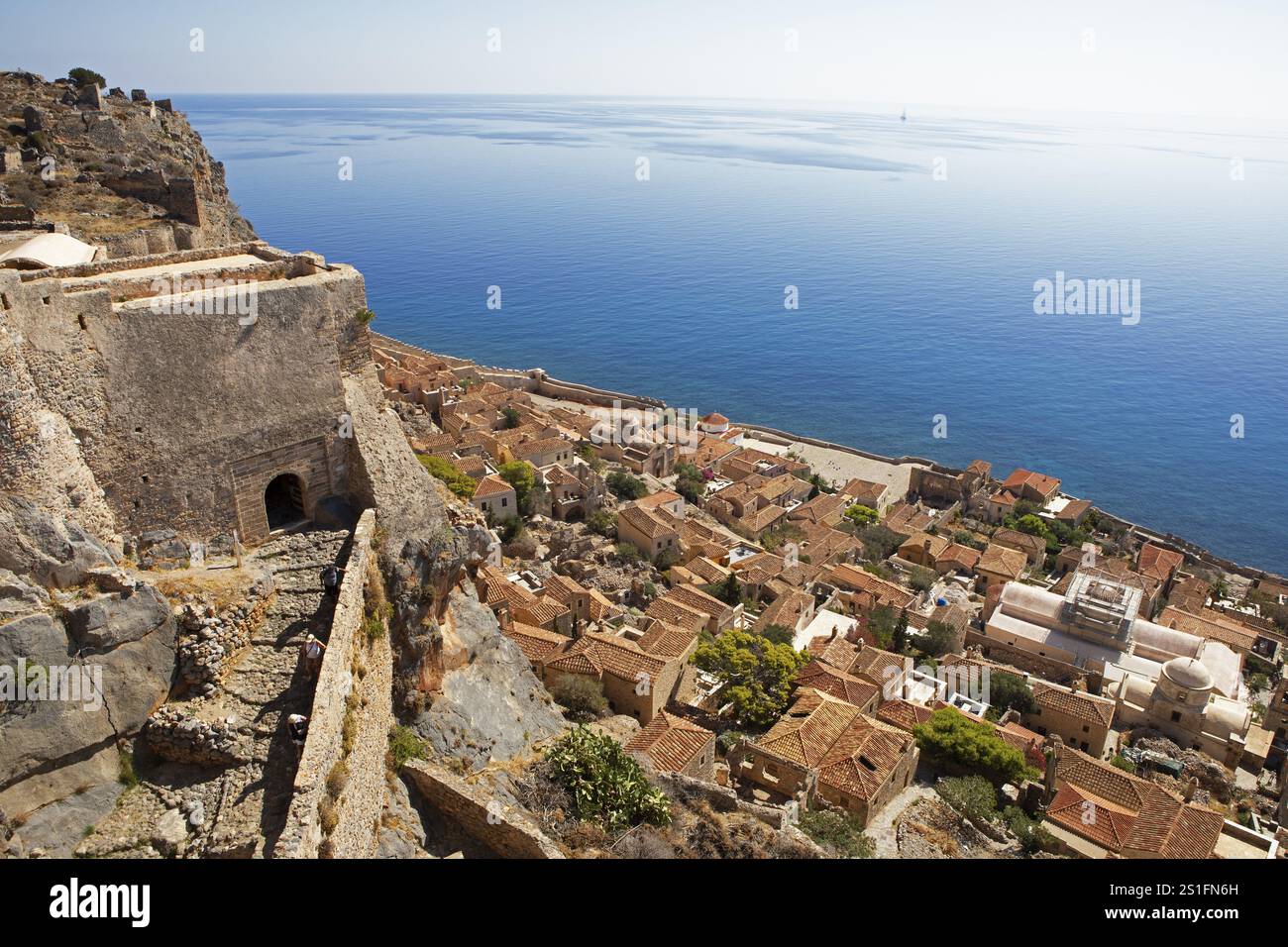 Château byzantin ville de Monemvasia, Monemvassia, Monemwassia, Monembasia, dans la mer de Myrtoan, Laconie, Péloponnèse, Grèce, Europe Banque D'Images