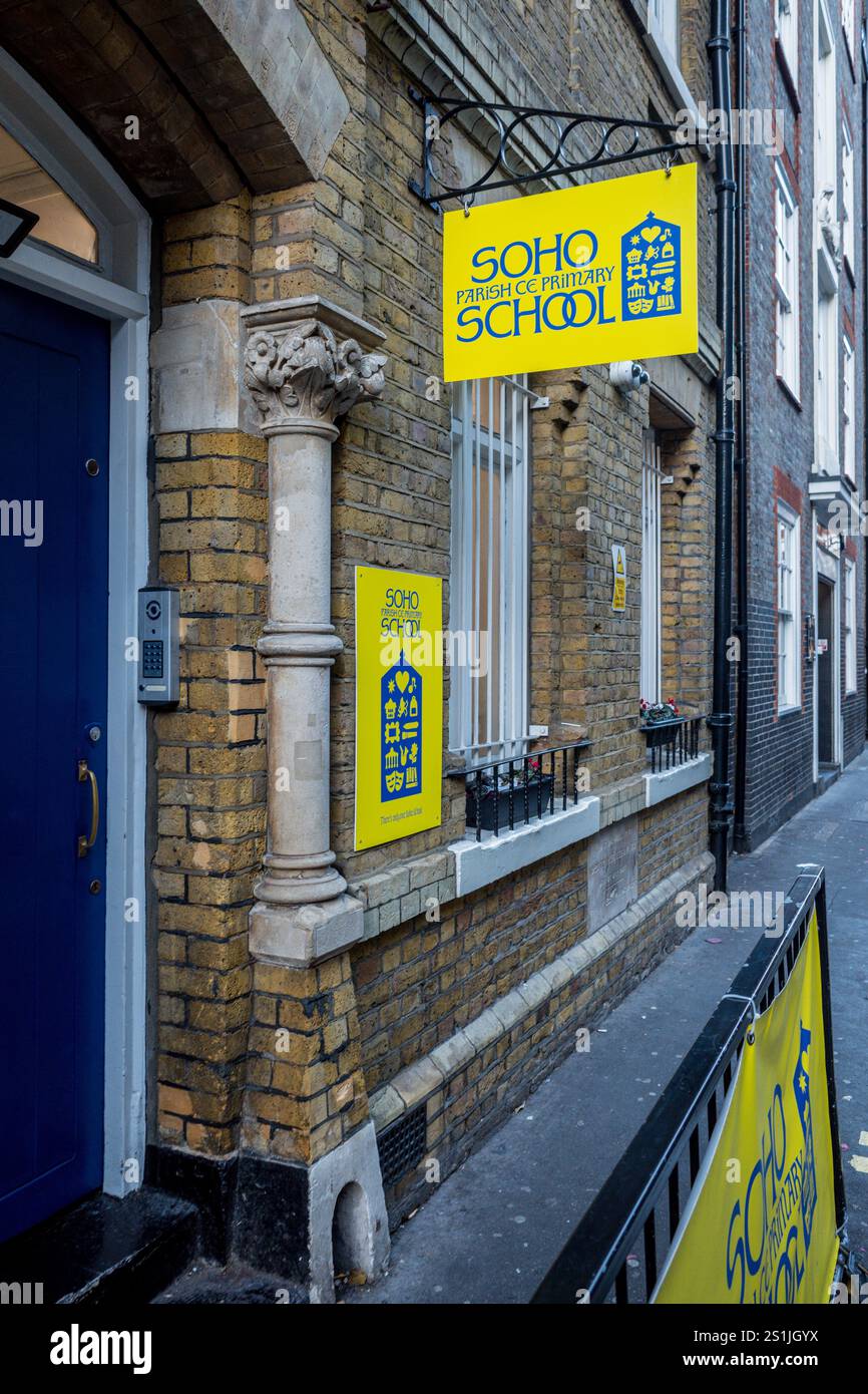 Soho Parish C of E Primary School, Soho, Londres. École primaire de l'Église paroissiale de Soho d'Angleterre 23 GT. Windmill Street, Londres. Banque D'Images