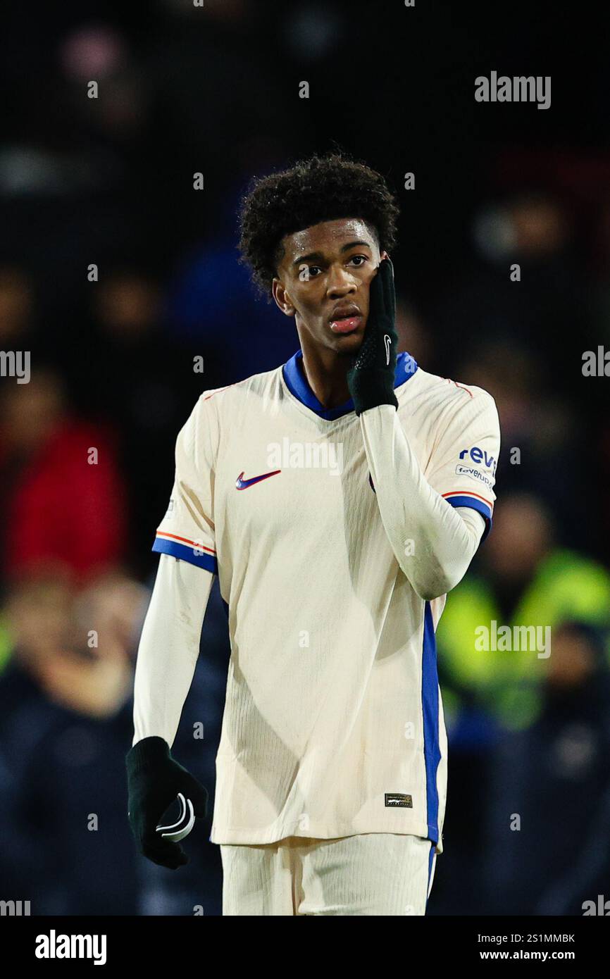 LONDRES, Royaume-Uni - 4 janvier 2025 : Josh Acheampong de Chelsea réagit après le match de premier League entre Crystal Palace FC et Chelsea FC à Selhurst Park (crédit : Craig Mercer/ Alamy Live News) Banque D'Images LONDRES, Royaume-Uni - 4 janvier 2025 : Josh Acheampong de Chelsea réagit après le match de premier League entre Crystal Palace FC et Chelsea FC à Selhurst Park (crédit : Craig Mercer/ Alamy Live News) Banque D'Images