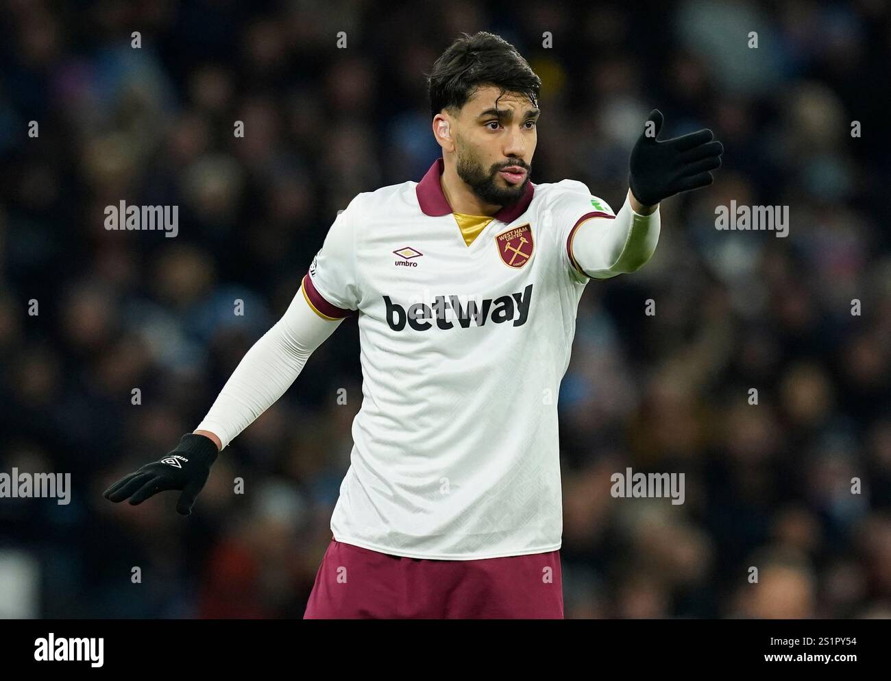 Manchester, Royaume-Uni. 4 janvier 2025. Lucas Paqueta de West Ham United lors du match de premier League à l'Etihad Stadium, Manchester. Le crédit photo devrait se lire : Andrew Yates/Sportimage crédit : Sportimage Ltd/Alamy Live News Banque D'Images