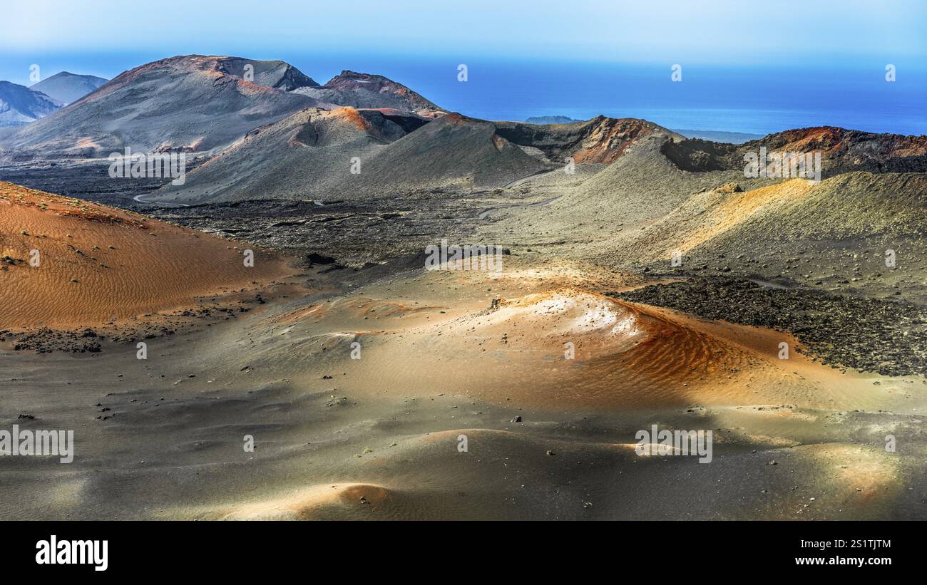 2016, Raimund Franken, autorisation du modèle:Not, autorisation du propriétaire : Not Timanfaya National Park, Lanzarote, Fire Mountains of Timanfaya National Park, Montana Banque D'Images