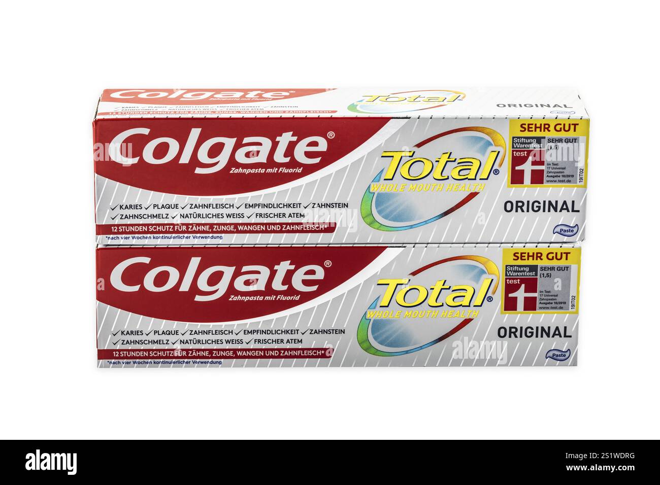HUETTENBERG, Allemagne - 11 FÉVRIER 2022 : dentifrice Colgate, Advanced sensation White, isolé sur blanc. Colgate est une marque de dentifrice produite b Banque D'Images