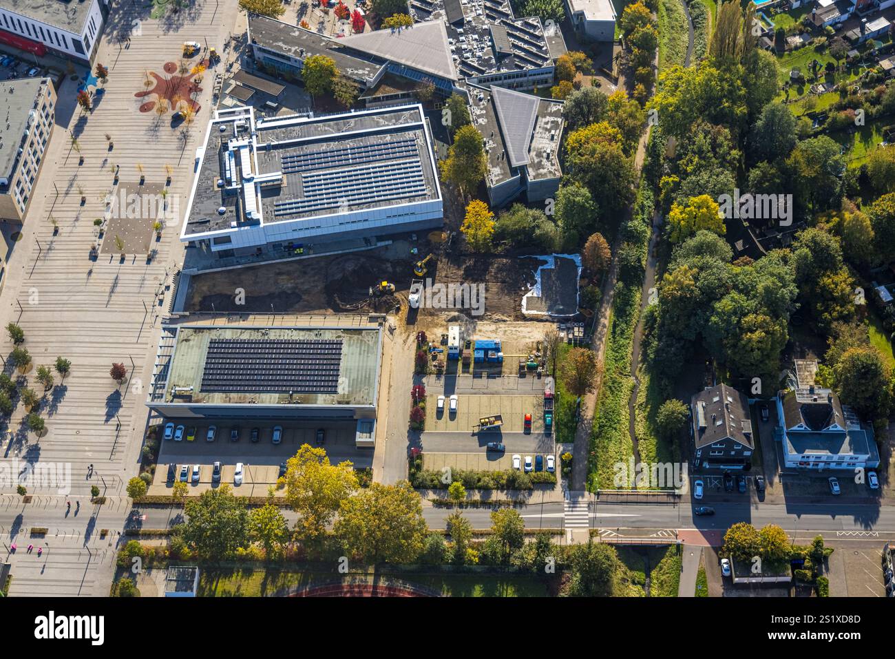Luftbild, Campusplatz Süd mit Graffiti auf dem Platz, Stadt. Gymnase, Selm, Münsterland, Rhénanie-du-Nord-Westphalie, Allemagne Banque D'Images