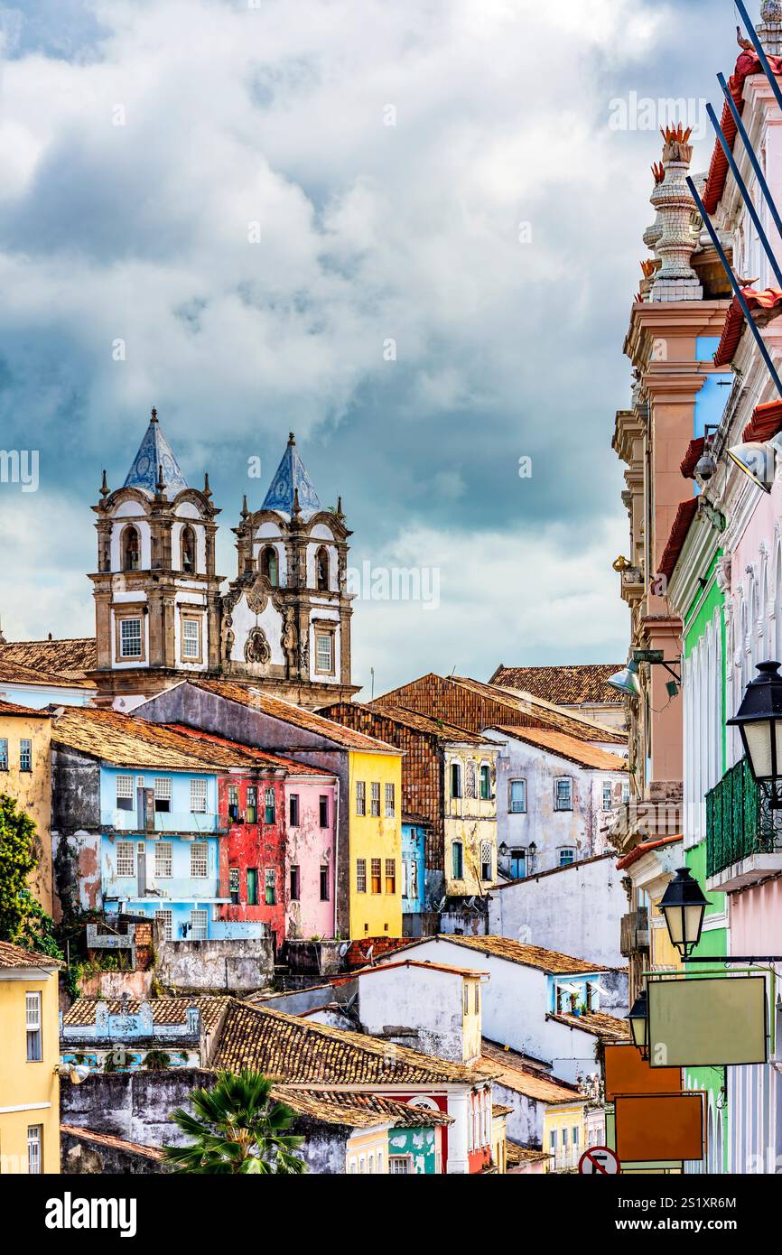 Façade de bâtiments historiques dans le célèbre quartier Pelourinho à Salvador, Bahia Banque D'Images