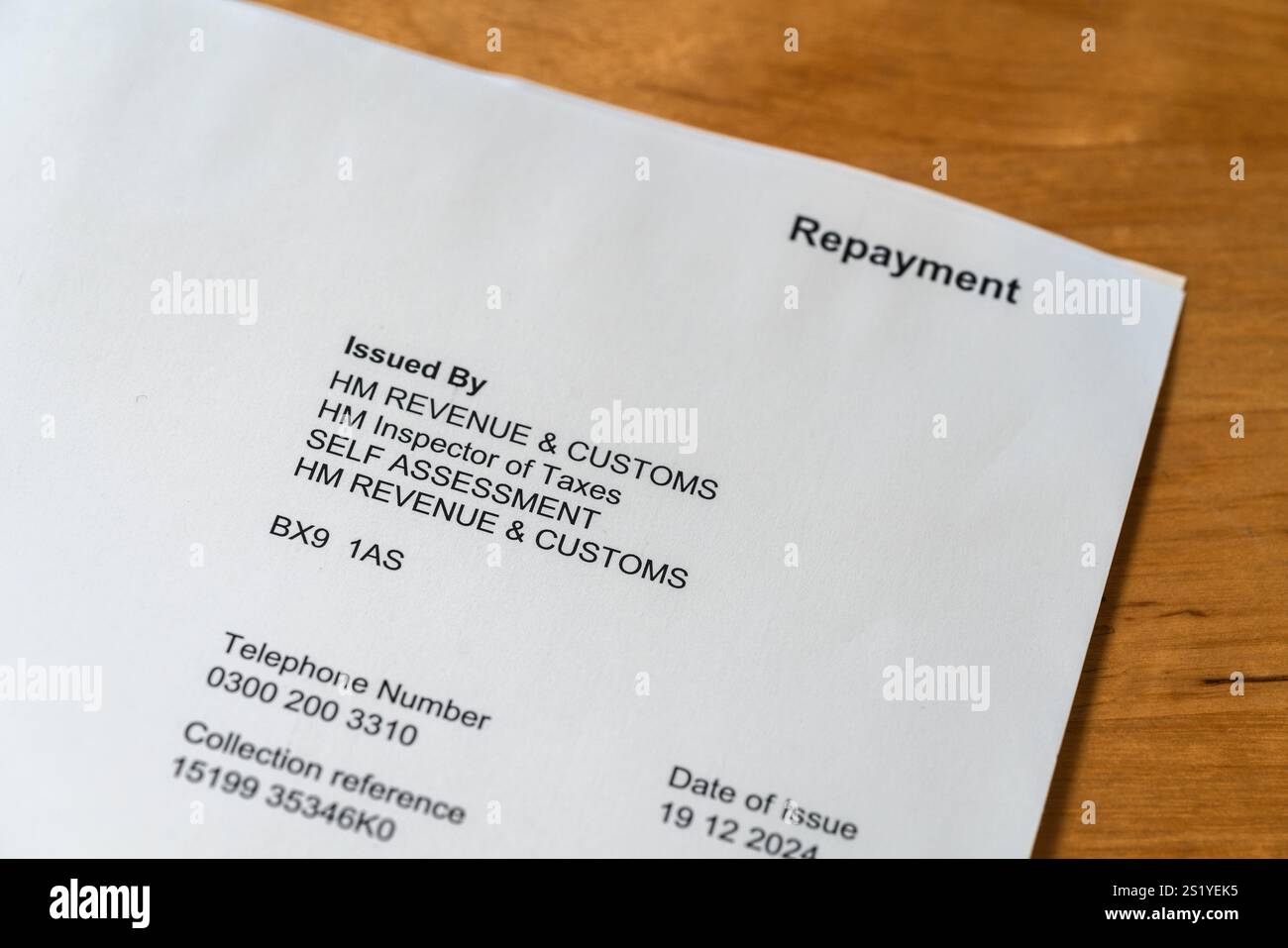 Royaume-Uni HRMC HM Inspector of taxes remboursement / remboursement / avis / notification / lettre de remboursement d'impôt pour le travail indépendant Banque D'Images