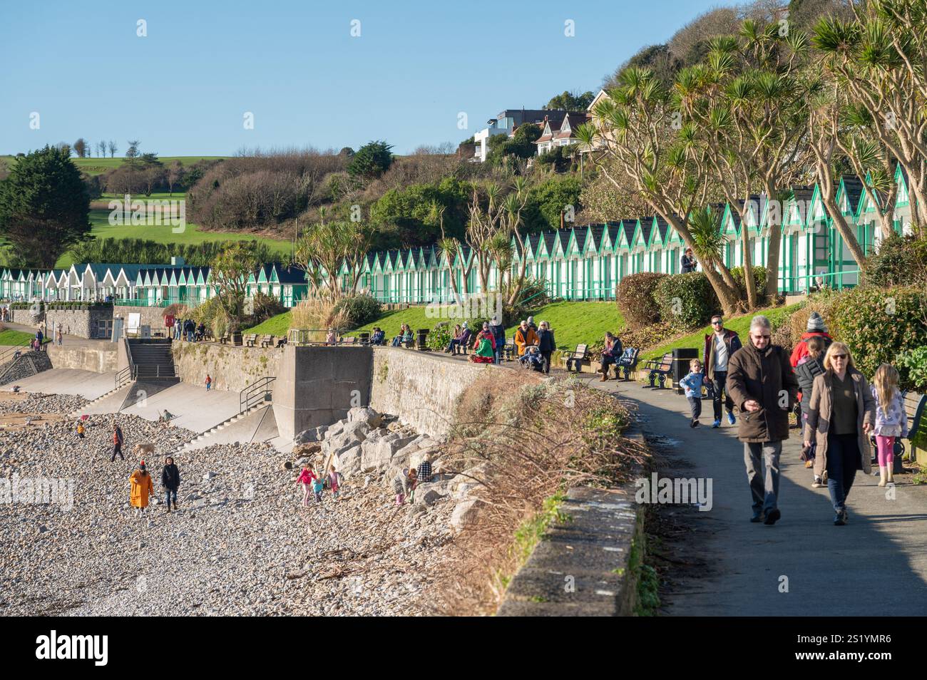 Chalets de plage et front de mer à Langland Bay, Gower, pays de Galles, Royaume-Uni Banque D'Images