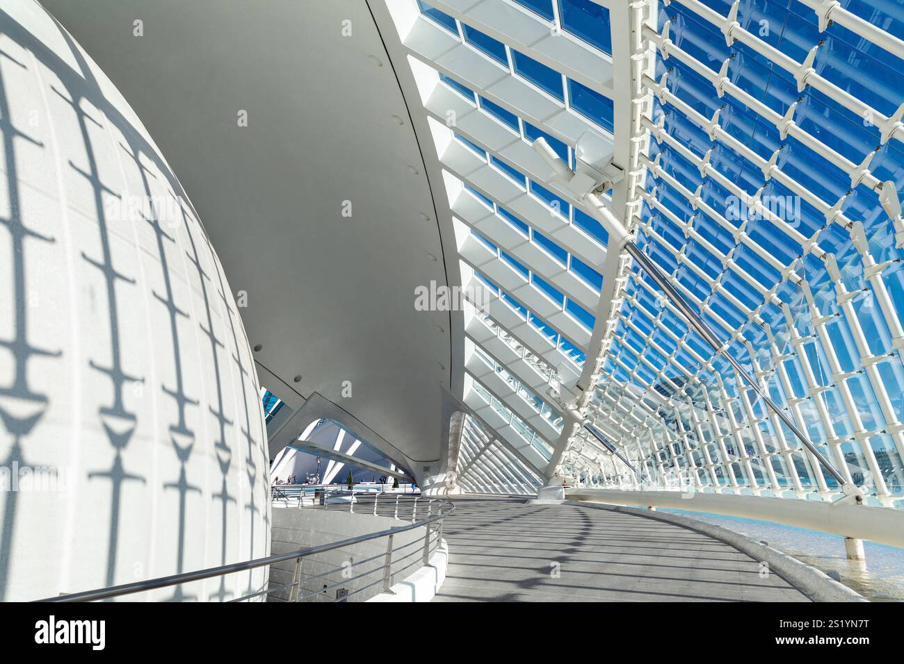 Intérieur du cinéma Hemisfèric IMAX de la Cité des Arts et des Sciences, Valence, Espagne Banque D'Images Intérieur du cinéma Hemisfèric IMAX de la Cité des Arts et des Sciences, Valence, Espagne Banque D'Images
