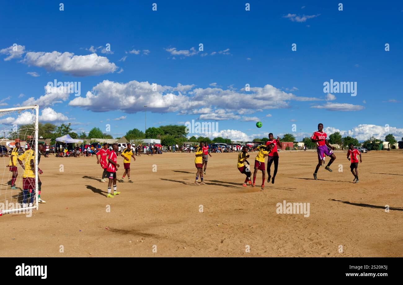 Omaruru, Ozondje district (lieu) : tournoi de football sur un terrain sablonneux, région d'Erongo, Namibie Banque D'Images