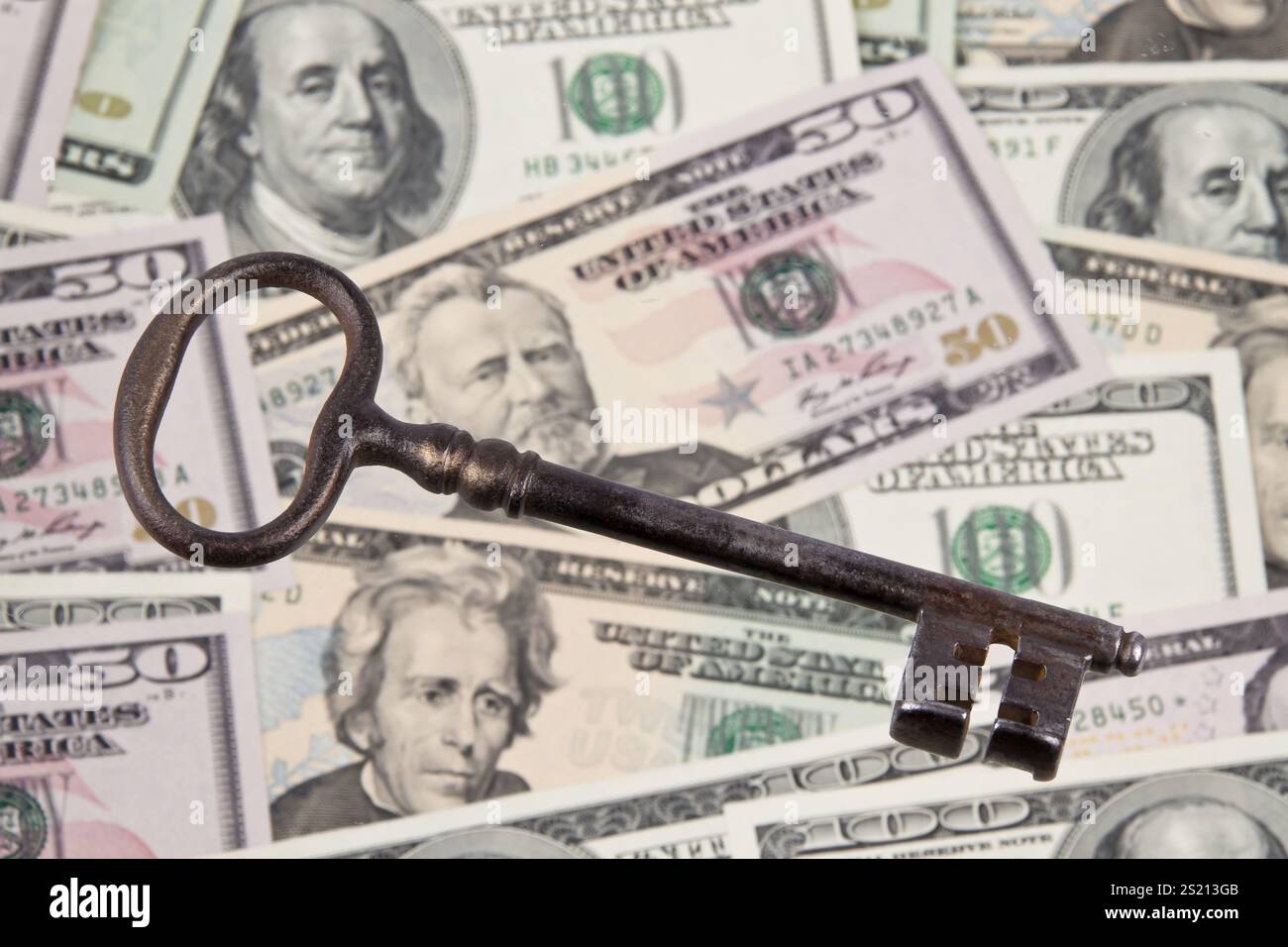 De nombreux billets de banque en dollars et la sécurité clé de la monnaie Autriche Banque D'Images