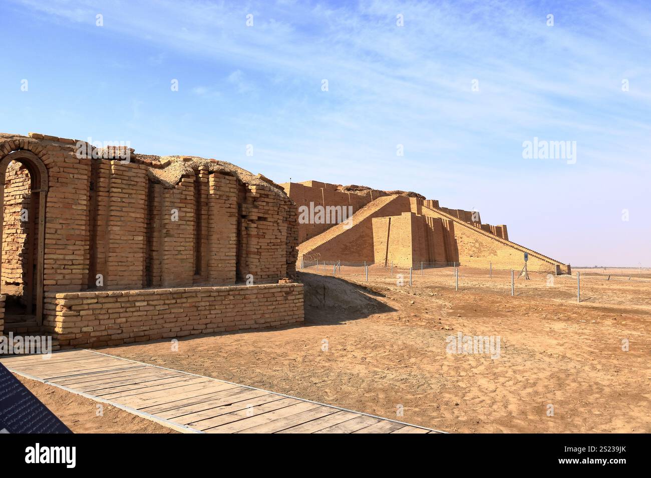 Le ziggourat restauré dans l'ancien Ur, temple sumérien, Irak Banque D'Images