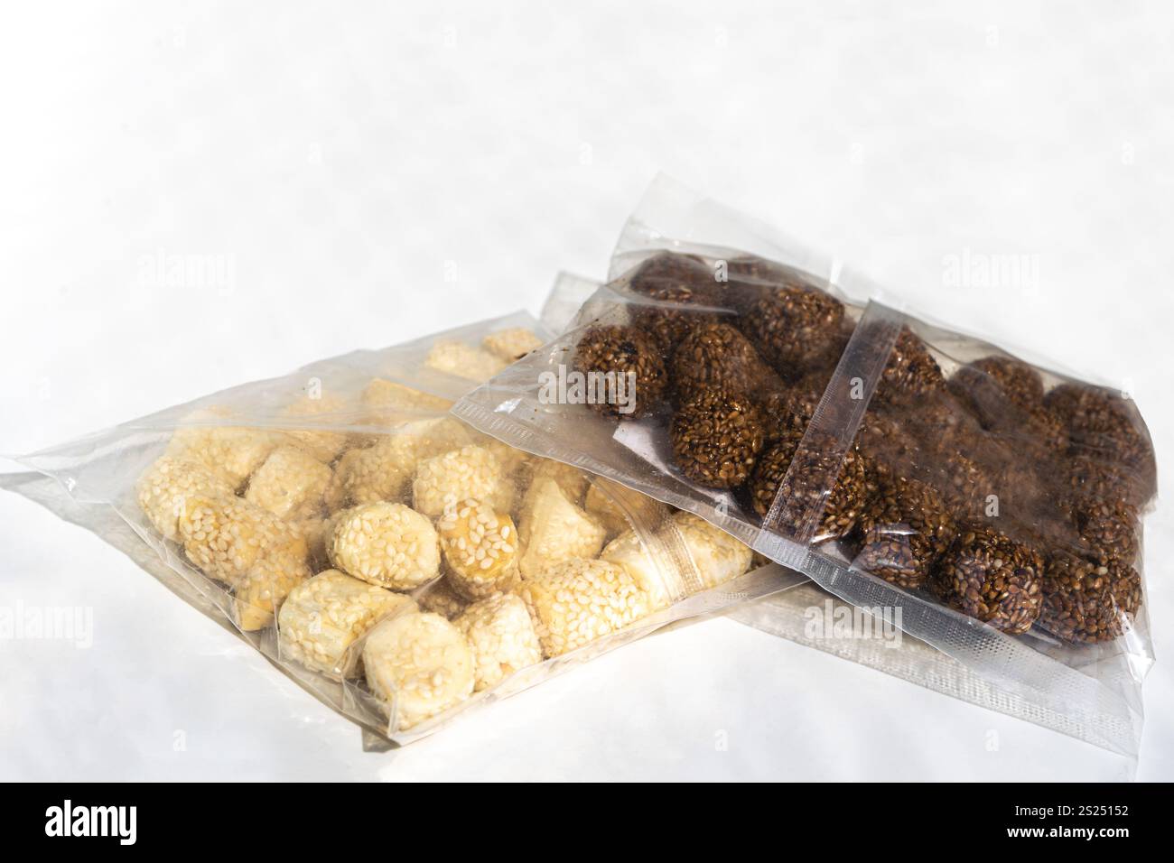 Balles de sésame avec jaggery et Ghee High Energtic Pre Workout et concept du festival Maghe Sankranti Banque D'Images
