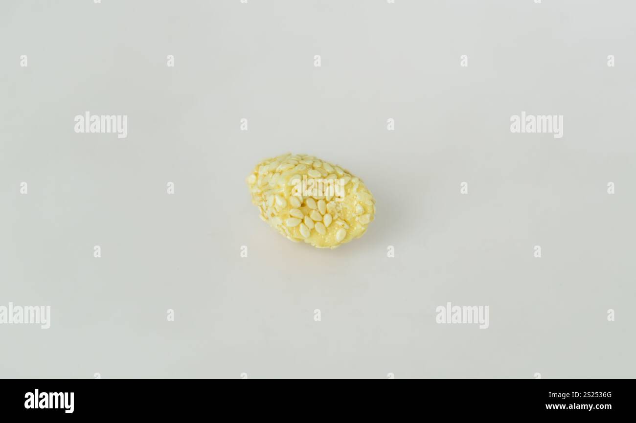 Balles de sésame avec jaggery et Ghee High Energtic Pre Workout et concept du festival Maghe Sankranti Banque D'Images