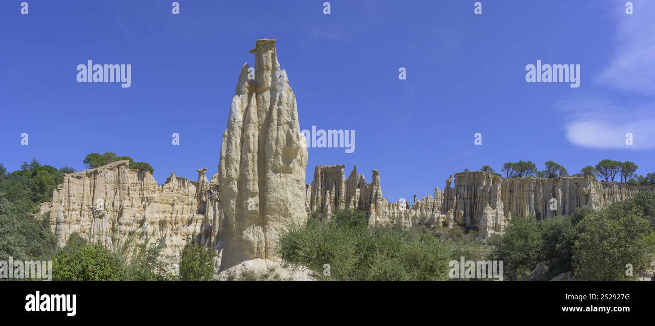Pierre de grès les Orgues Ille-sur-Têt, Centre ville Nord-Ouest, Département Pyrénées-Oriental, France, Europe Banque D'Images