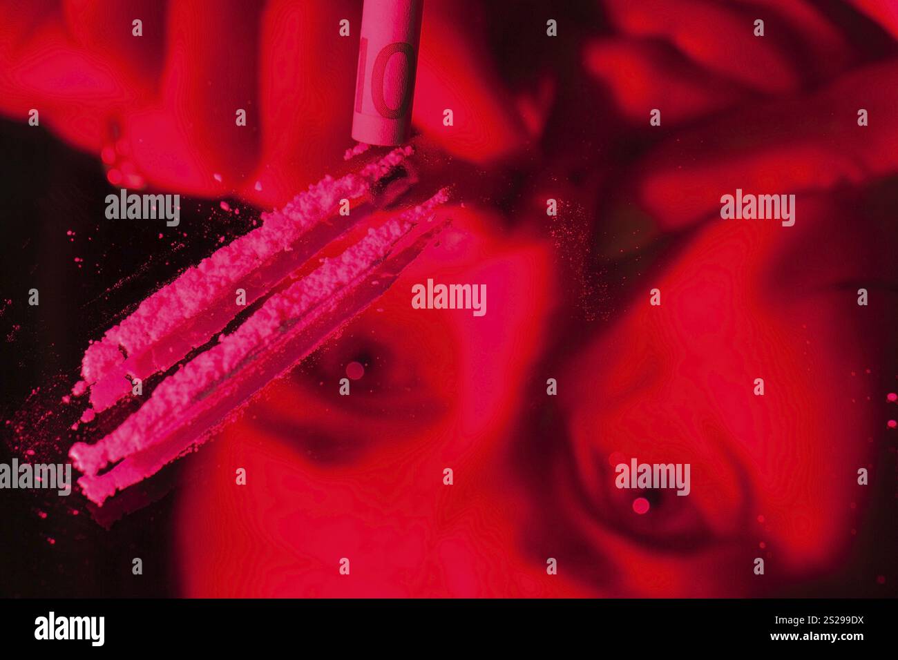 Une ligne de cocaïne a été tracée. Photo symbolique pour abus de drogues. Autriche Banque D'Images