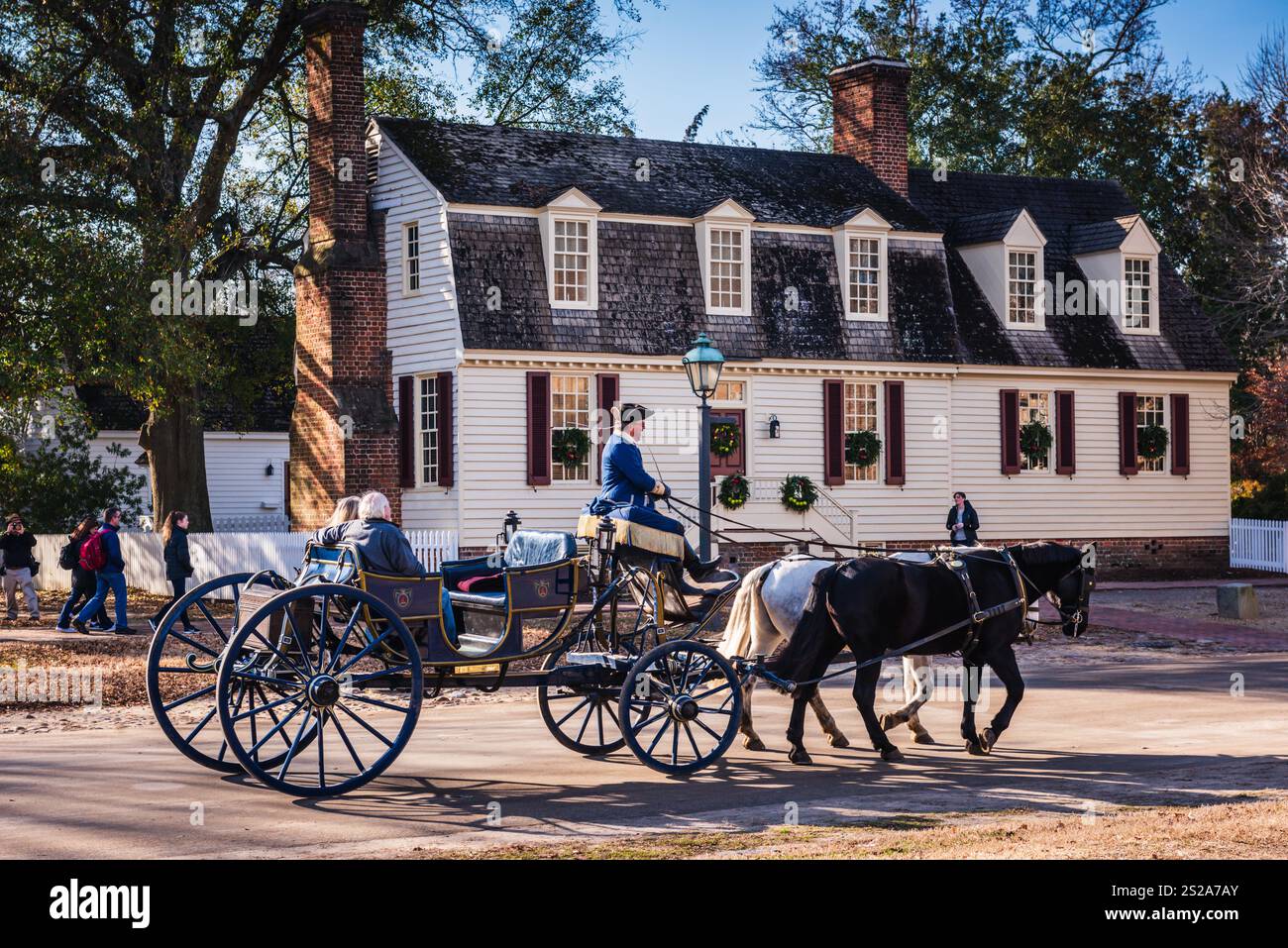 Williamsburg, va États-Unis - 18 décembre 2017 : promenades en calèche à Colonial Williamsburg. Banque D'Images