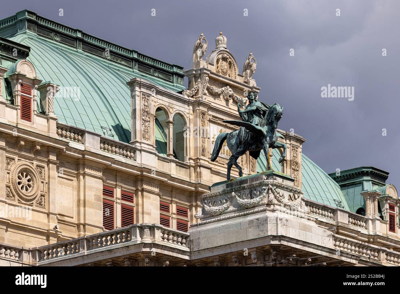 Vienne, Autriche - 26 avril 2024 : Opéra national de Vienne, bâtiment néo-renaissance sur le périphérique de Vienne Banque D'Images