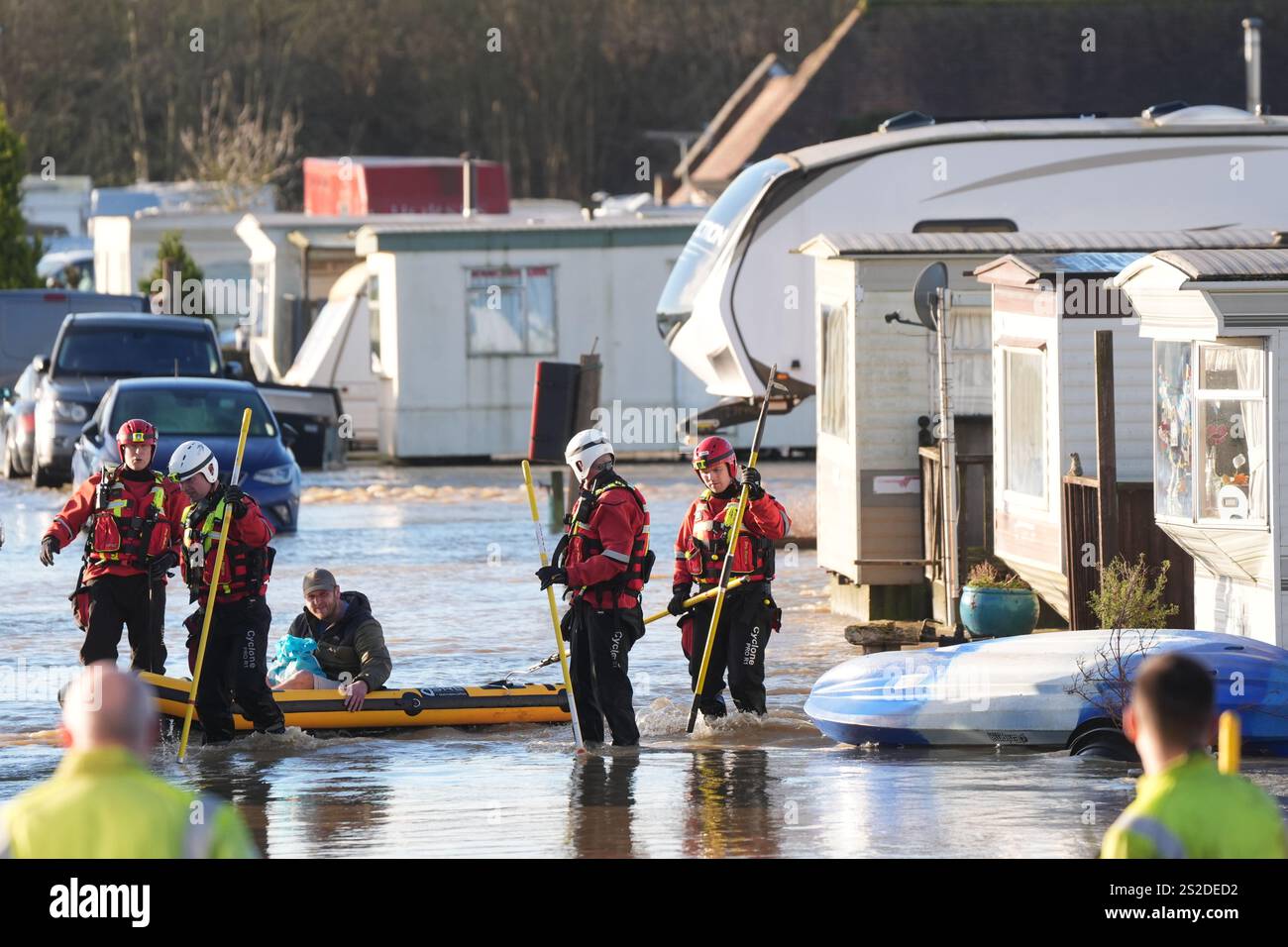 Inondation dans un parc de caravanes près de Barrow upon Soar, Leicestershire. Des avertissements météorologiques pour la neige et la glace sont en vigueur dans une grande partie du Royaume-Uni après de graves inondations et la neige ont causé des perturbations dans les transports et des fermetures d'écoles. Dans toute l'Angleterre, il y a aussi 198 alertes d'inondation, ce qui signifie qu'une inondation est attendue, et 300 alertes d'inondation, ce qui signifie qu'une inondation est possible. Date de la photo : mardi 7 janvier 2025. Banque D'Images