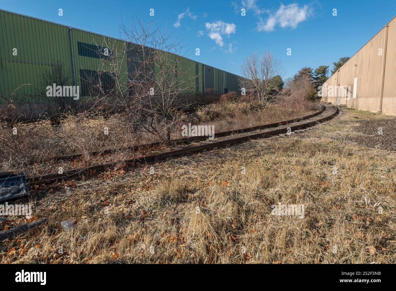 Voies ferrées abandonnées dans un complexe industriel, Pennsylvanie, États-Unis Banque D'Images
