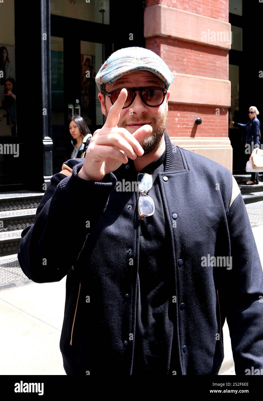 Seth Rogen décide de donner un cours à notre photographe sur le sujet de la judéité à Soho, New York City - 06 mai 2014 Banque D'Images