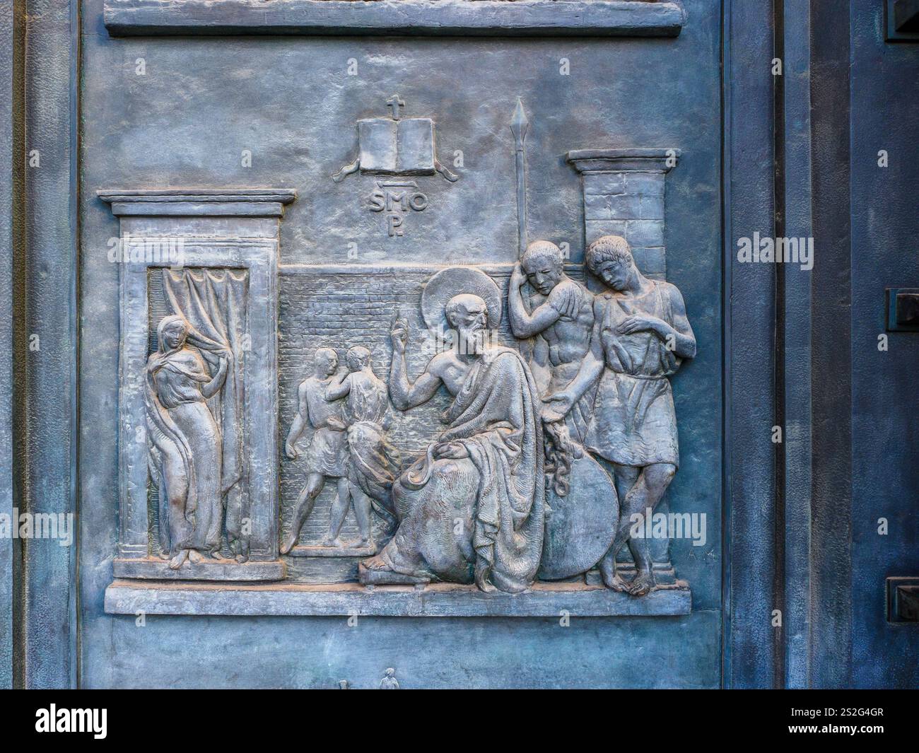Détail de la porte principale de la basilique Saint-Paul en dehors des murs - Rome, Italie Banque D'Images
