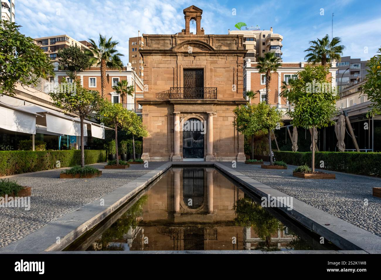 La chapelle du port de Malaga, la Capilla del puerto de Malaga. Andalousie, Espagne Banque D'Images