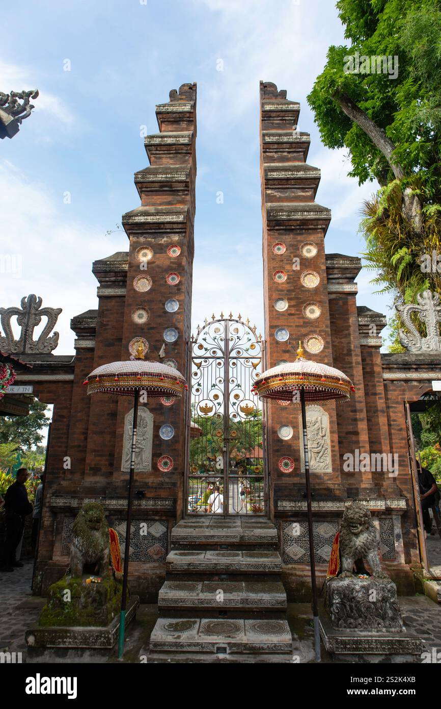 Tirta Gangga est un ancien palais royal à l'est de Bali. Son nom dérive du fleuve sacré Gange dans l'hindouisme. Banque D'Images