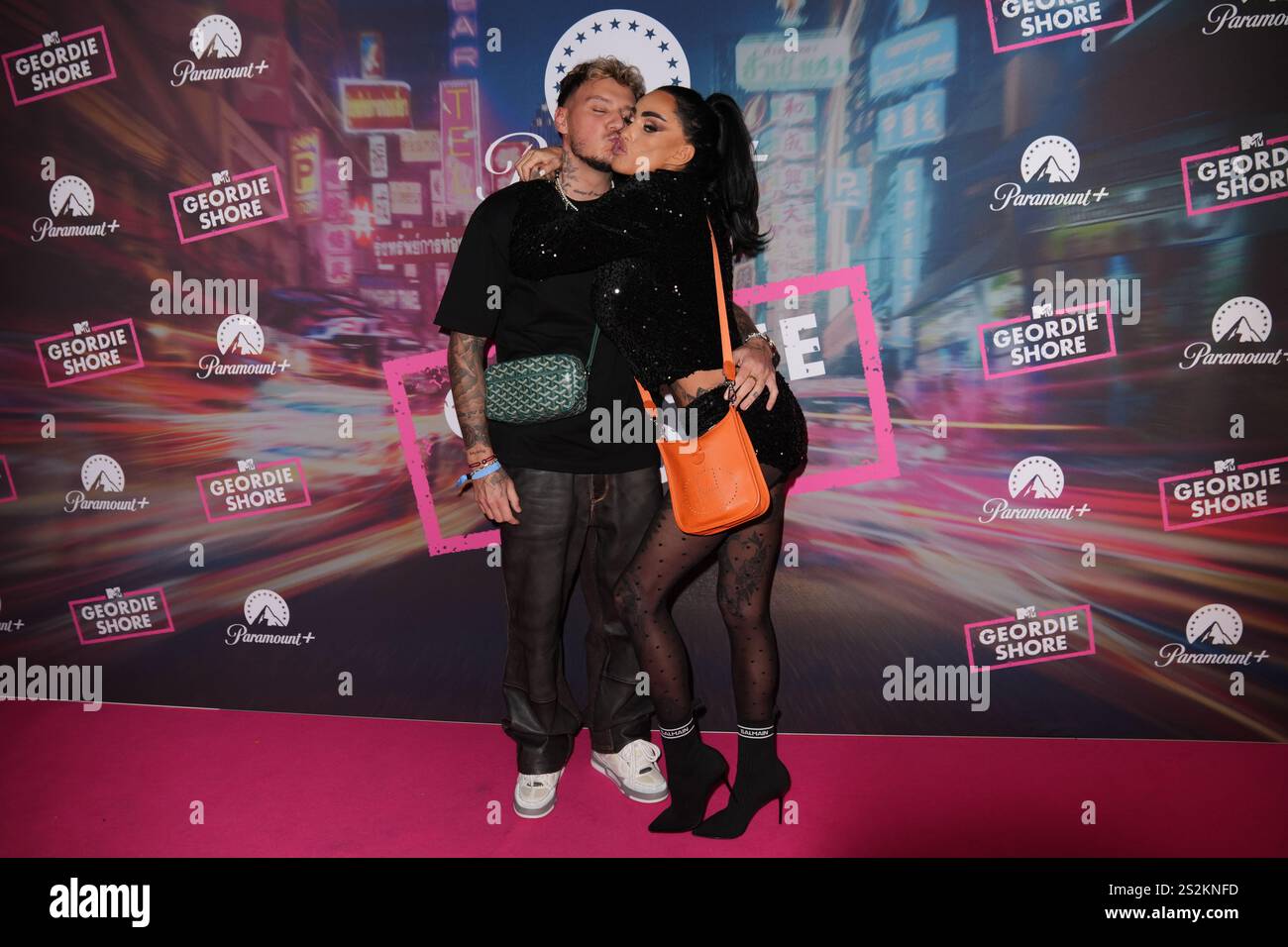 JJ Slater et Katie Price assistent à une soirée de lancement de la nouvelle série de Geordie Shore, au Thai Square Restaurant and Club, dans le centre de Londres. Date de la photo : mardi 7 janvier 2025. Banque D'Images