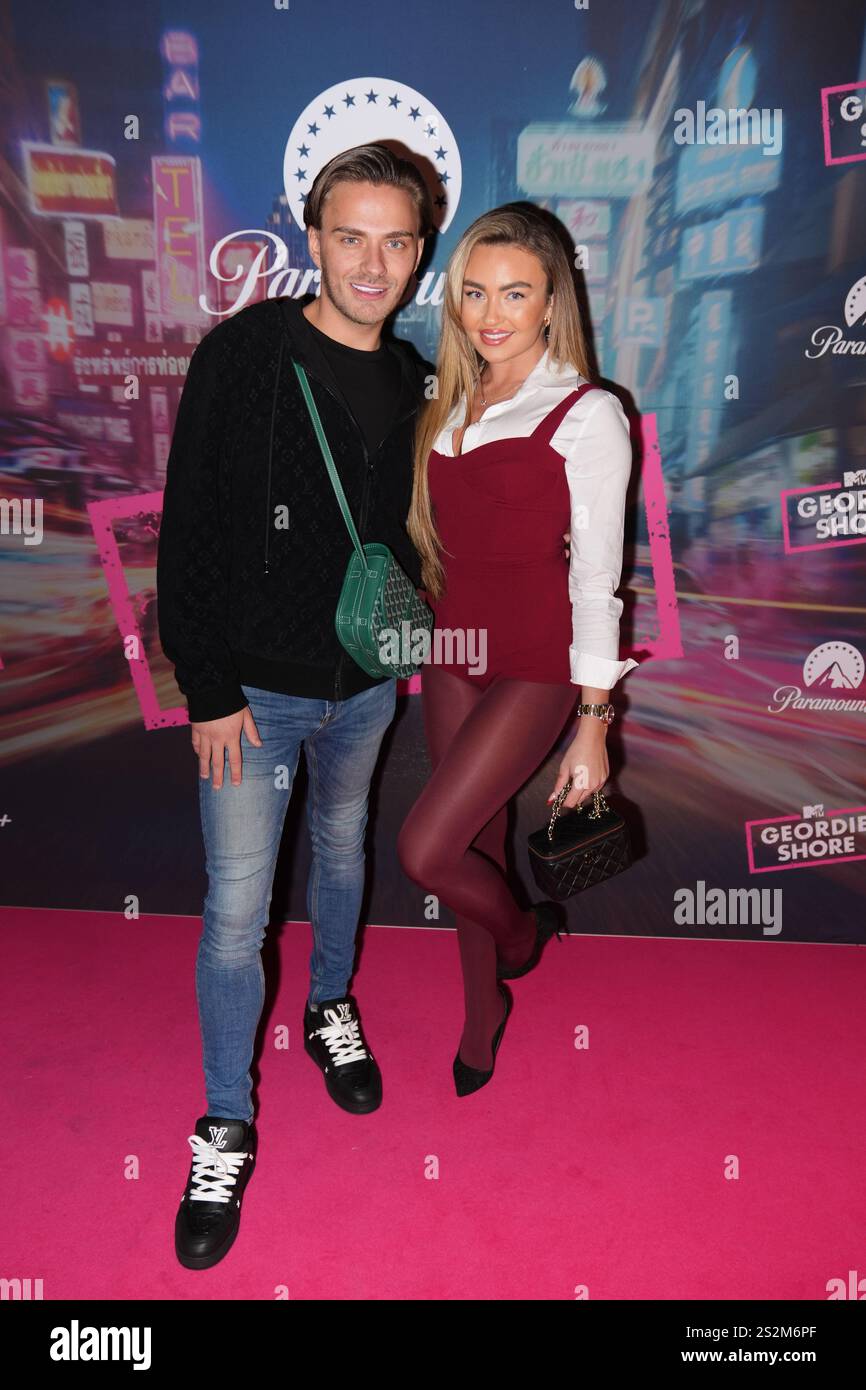 Freddie Bentley et Ella Rae Wise assistent à une soirée de lancement de la nouvelle série de Geordie Shore, au Thai Square Restaurant and Club, dans le centre de Londres. Date de la photo : mardi 7 janvier 2025. Banque D'Images