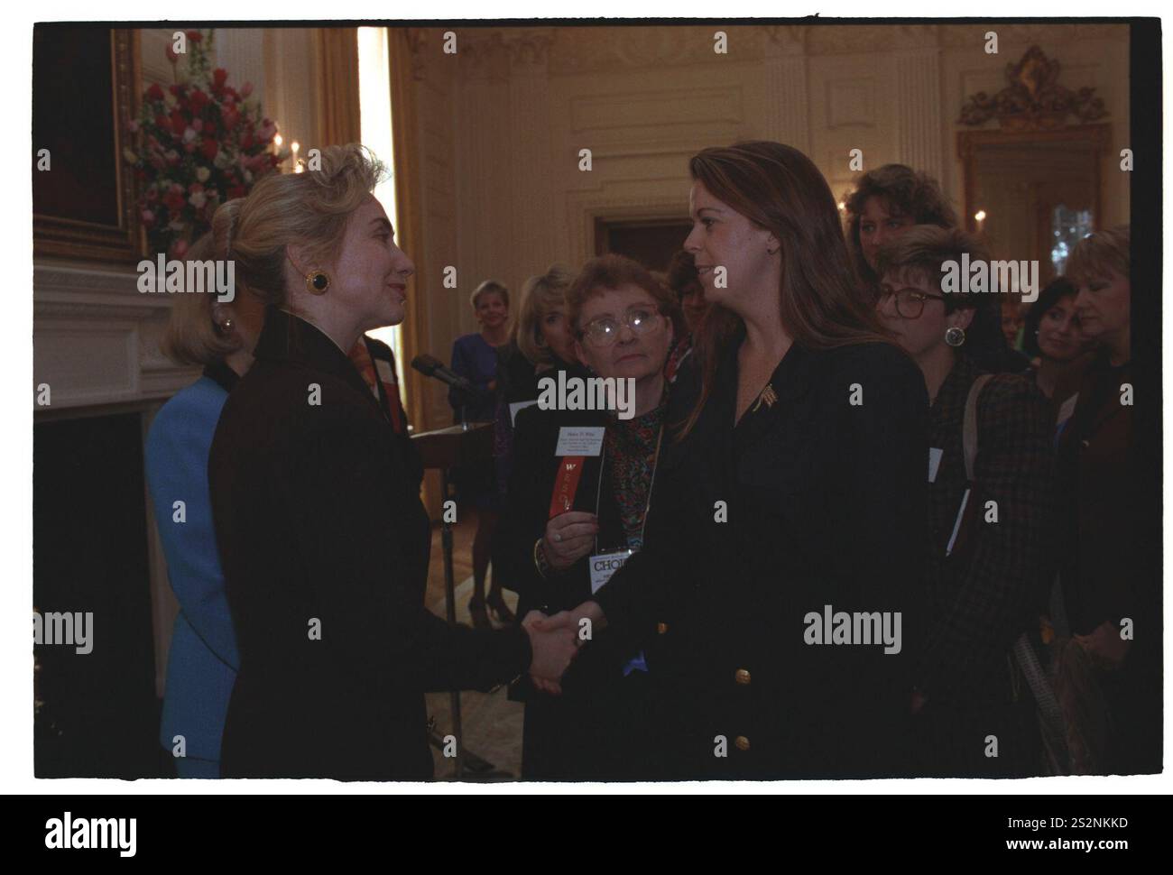 Première dame Hillary Rodham Clinton s'adressant à une réception pour femmes cadres dans le gouvernement de l'État dans la salle à manger de l'État à la Maison Blanche (10). Banque D'Images