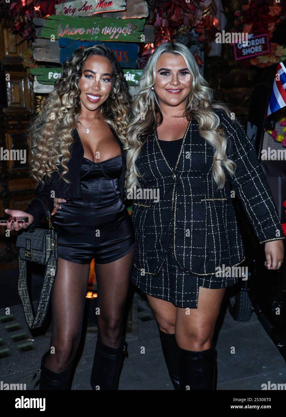 Londres, Royaume-Uni. 07 janvier 2025. Dani Imbert et Saffron Lempriere ont assisté à une séance photo et à la projection de 'Geordie Shore' au Thai Square Trafalgar Square à Londres. (Photo de Brett Cove/SOPA images/SIPA USA) crédit : SIPA USA/Alamy Live News Banque D'Images