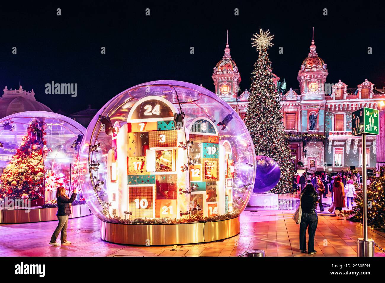 La place devant le Casino Monte Carlo à Monaco avant Noël Banque D'Images