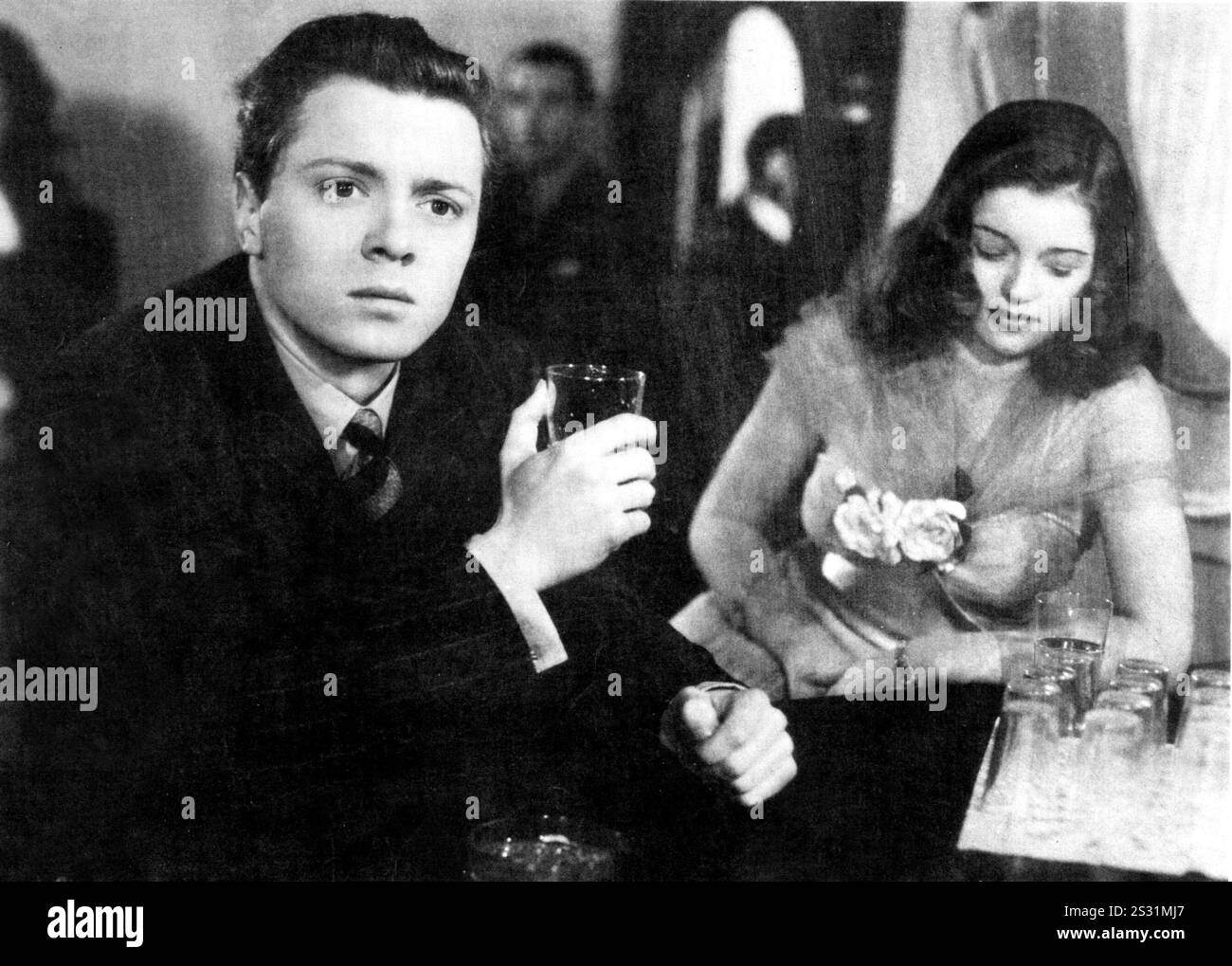 DANSE AVEC LE CRIME RICHARD ATTENBOROUGH, DIANA DORS date : 1947 Banque D'Images