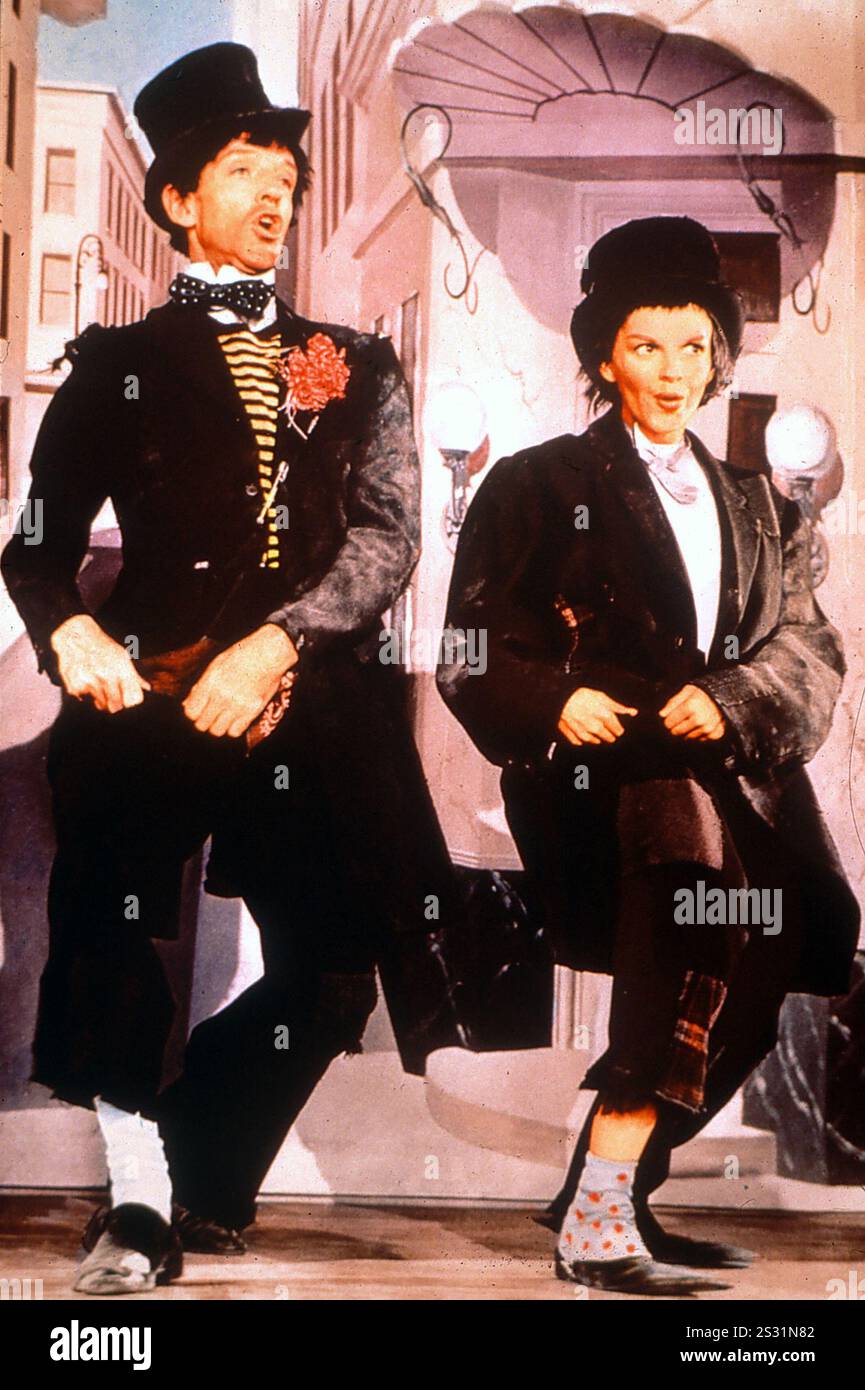 DÉFILÉ DE PÂQUES MGM FRED ASTAIRE, JUDY GARLAND photo tirée des archives Ronald Grant PARADE DE PÂQUES MGM FRED ASTAIRE, JUDY GARLAND date : 1948 Banque D'Images