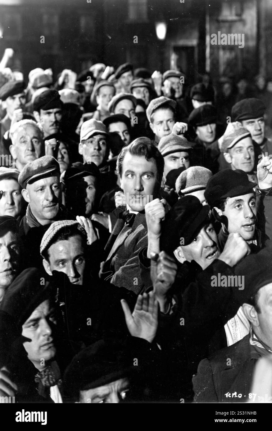 LA RENOMMÉE EST L'ÉPERON MICHAEL REDGRAVE COPYRIGHT : TWO CITIES/RANK FILM/CARLTON INTERNATIONAL date : 1946 Banque D'Images