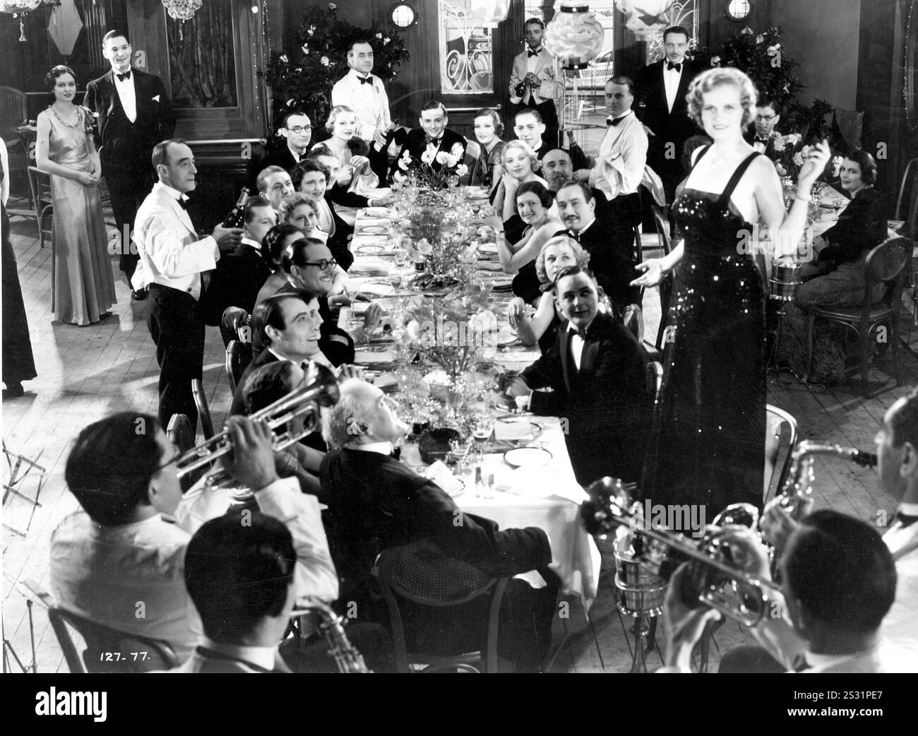 TÊTES NOUS ALLONS date : 1933 Banque D'Images