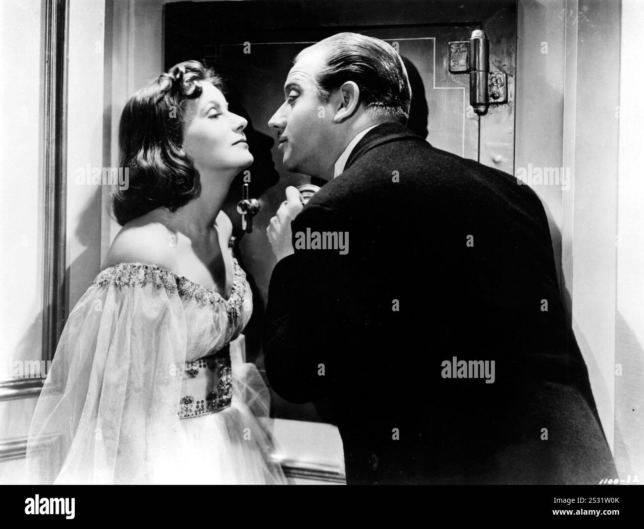 NINOTCHKA GRETA GARBO, MELVYN DOUGLAS date : 1939 Banque D'Images